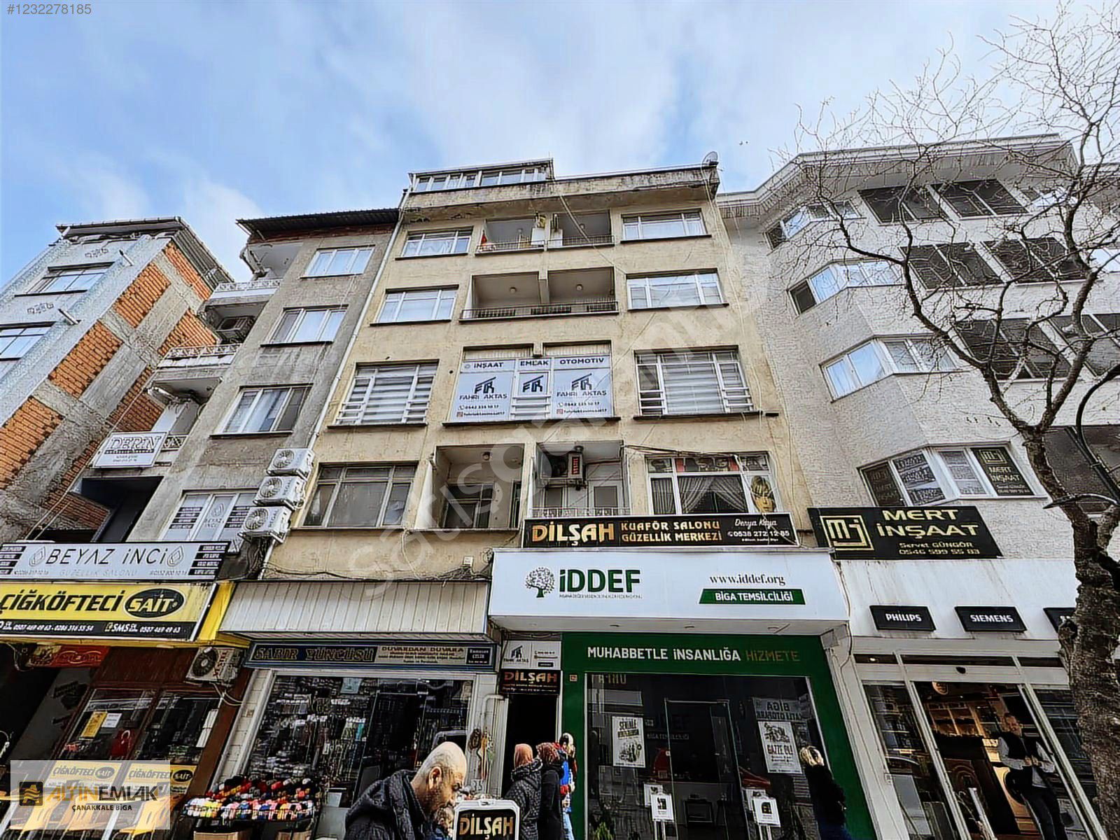 ALTIN EMLAK BİGA TEMSİLCİLİĞİNDEN 140M2 HARİKA BİR DAİRE