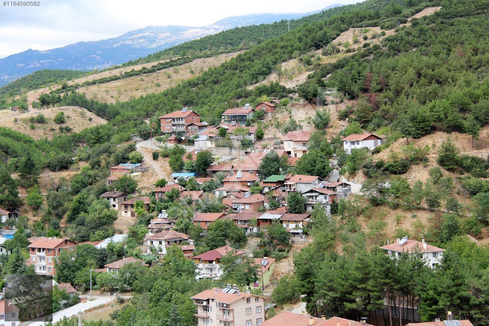 MERSİN MUT GÖKÇETAŞDA YERLEŞİM YERİNE YAKIN 1684 M2 ACİL SATLIK.