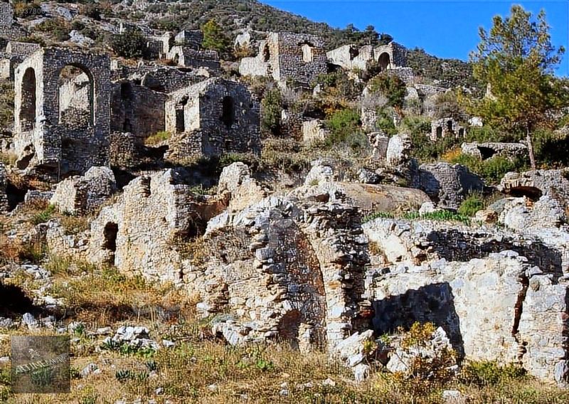 MERSİM MUT DAĞPAZARI ASVALT ÜSTÜ 1666M2 YERLEŞİM YERİNE YAKIN.