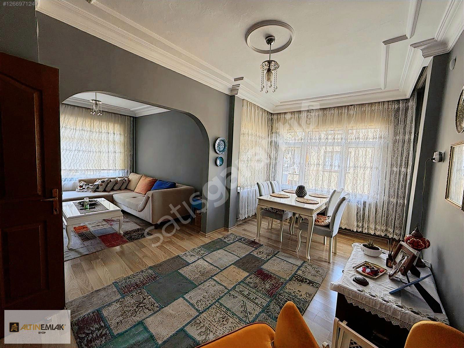 EYÜPSULTAN DÜĞMECİLERDE SATILIK 2+1 DAİRE