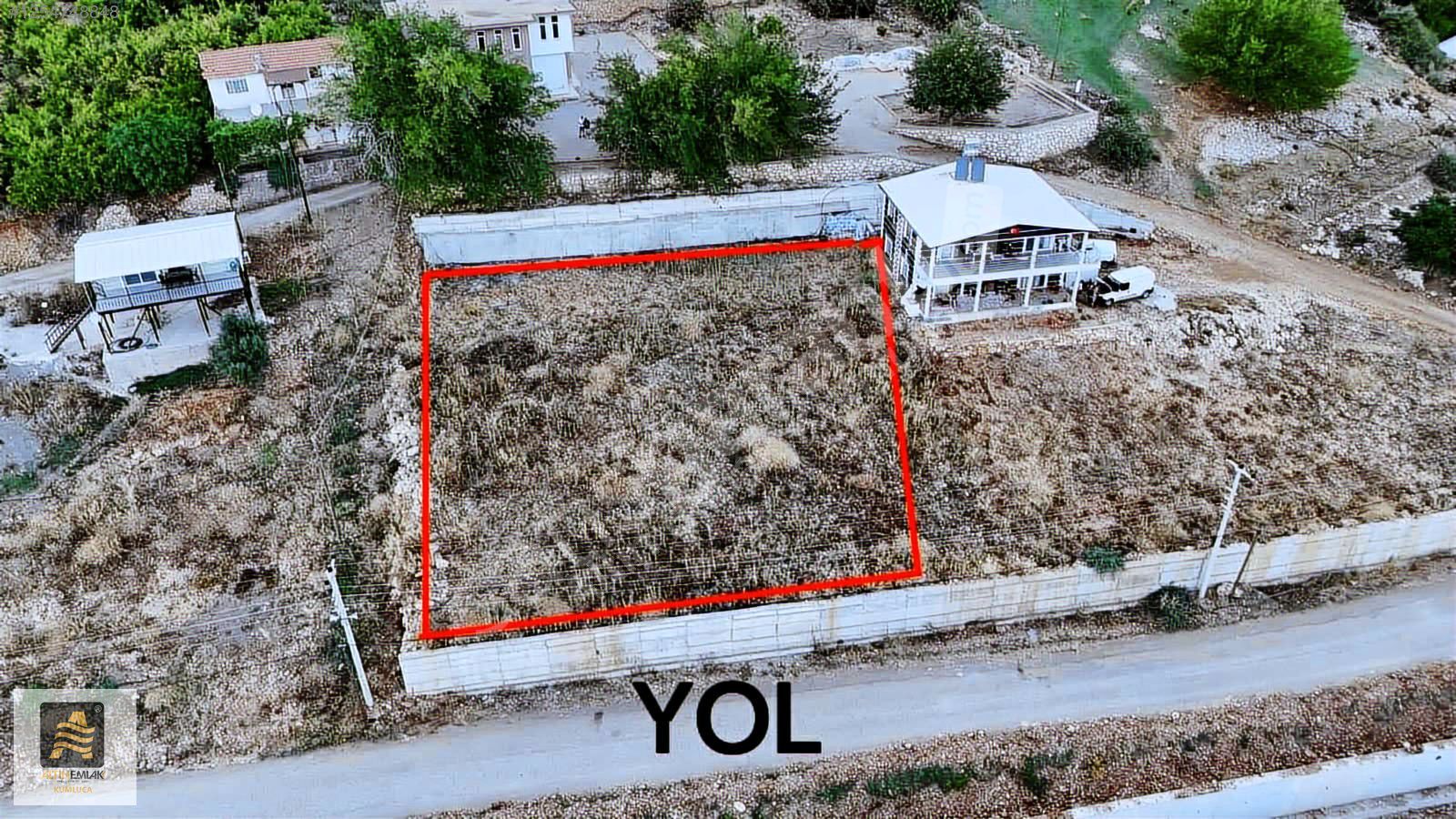 ALTIN EMLAKTAN SATILIK KUMLUCADA 1338 m2 TARLA