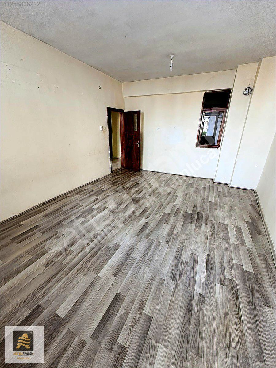 ALTIN EMLAK'TAN SATILIK 2+1 DAİRE MERKEZİ KONUMDA GENİŞ