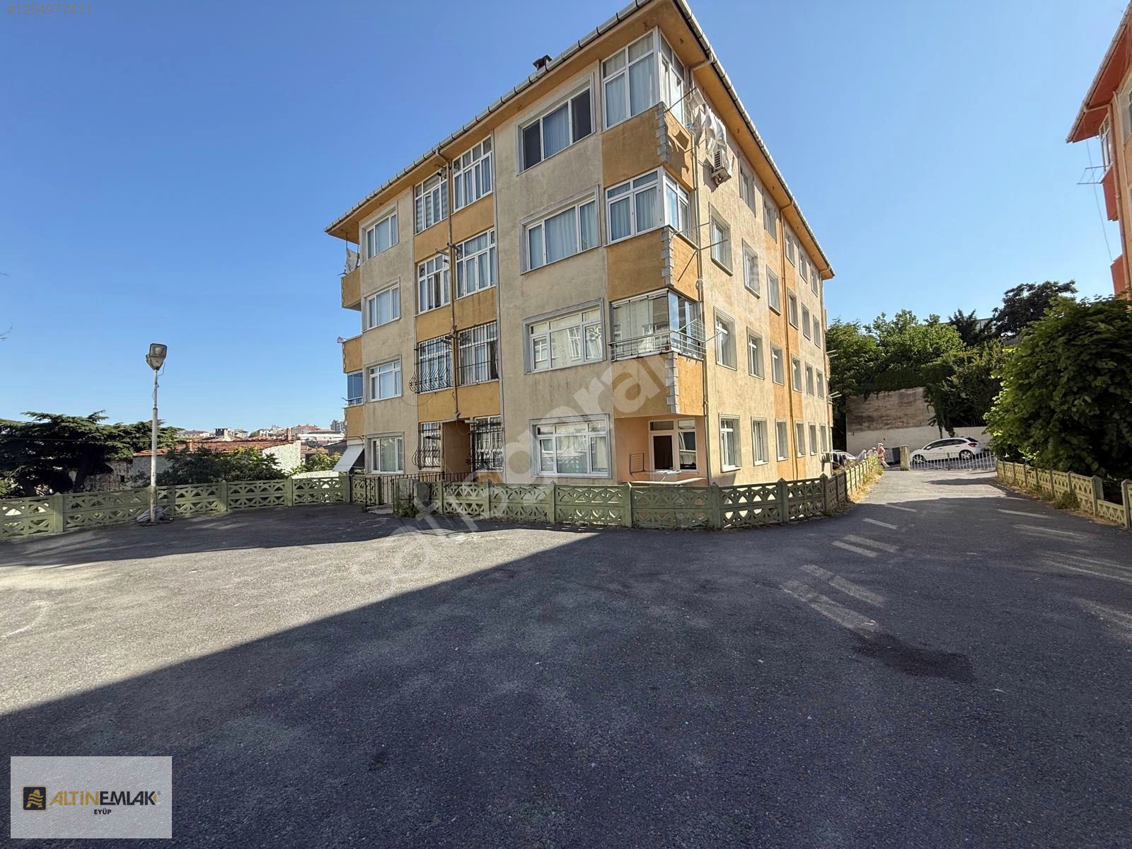 EYÜP DÜĞMECİLER MAHALLESİ ULAŞAN BLOKLARINDA SATILIK DAİRE