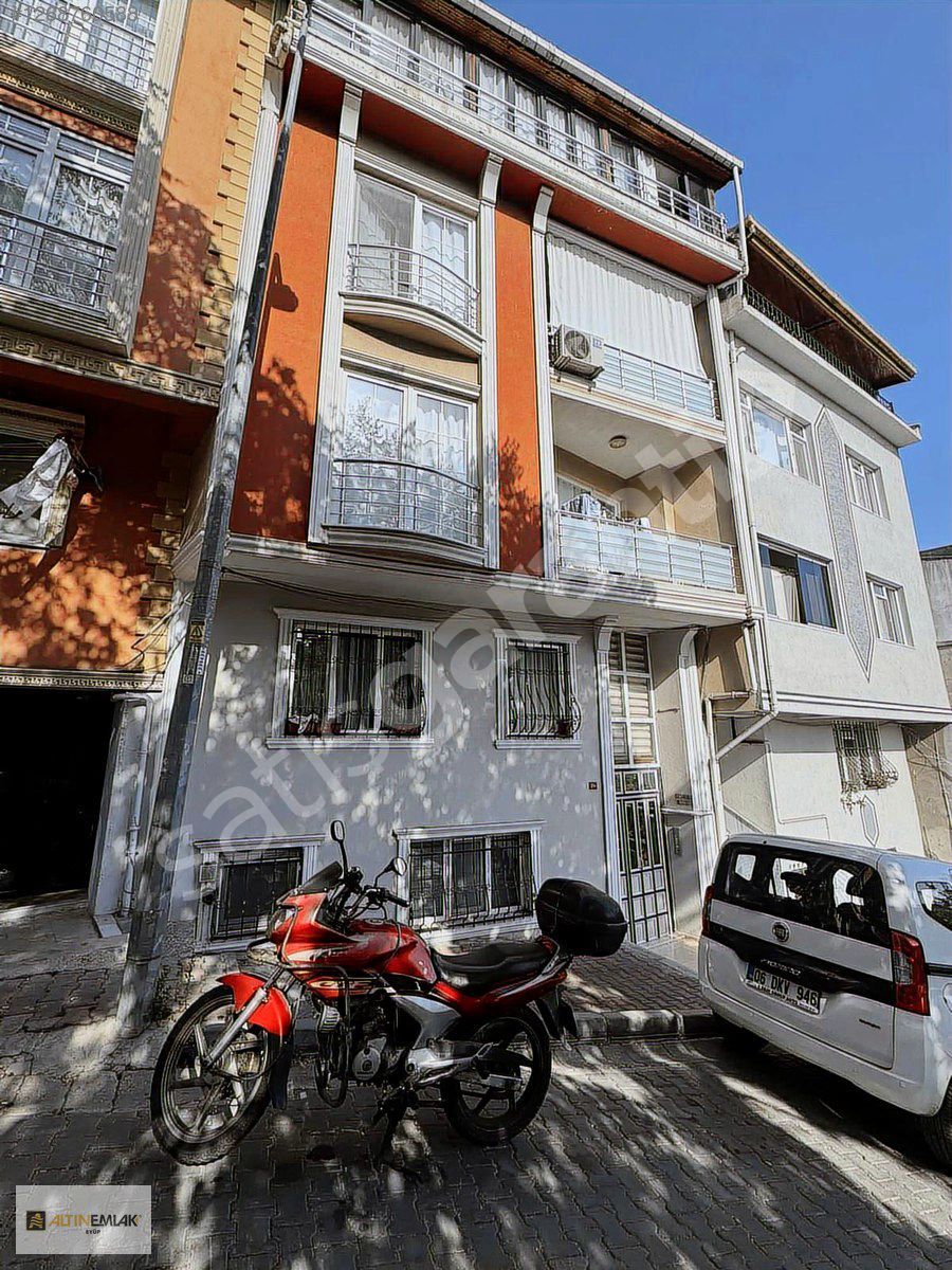 ALTIN EMLAK EYÜP SARE SEDA DAN SATILIK DAİRE