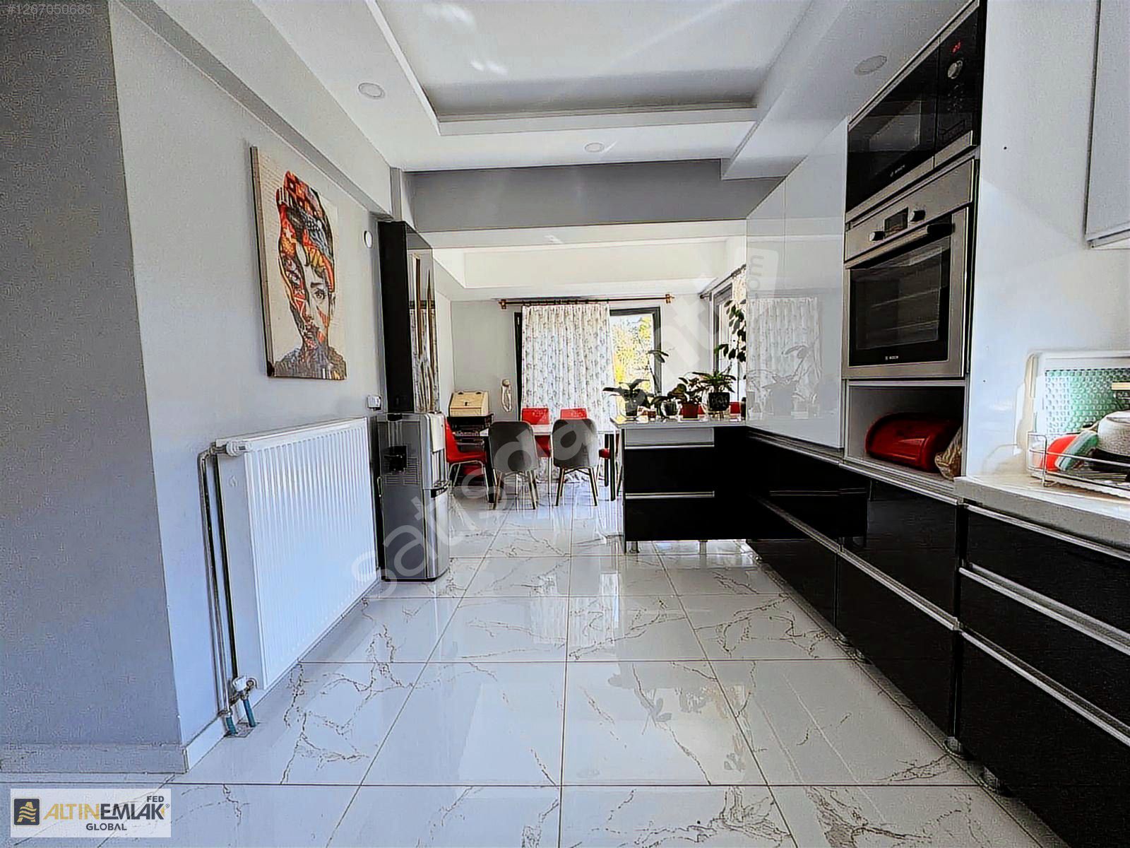 Egribucakta site içerisinde satılık villa