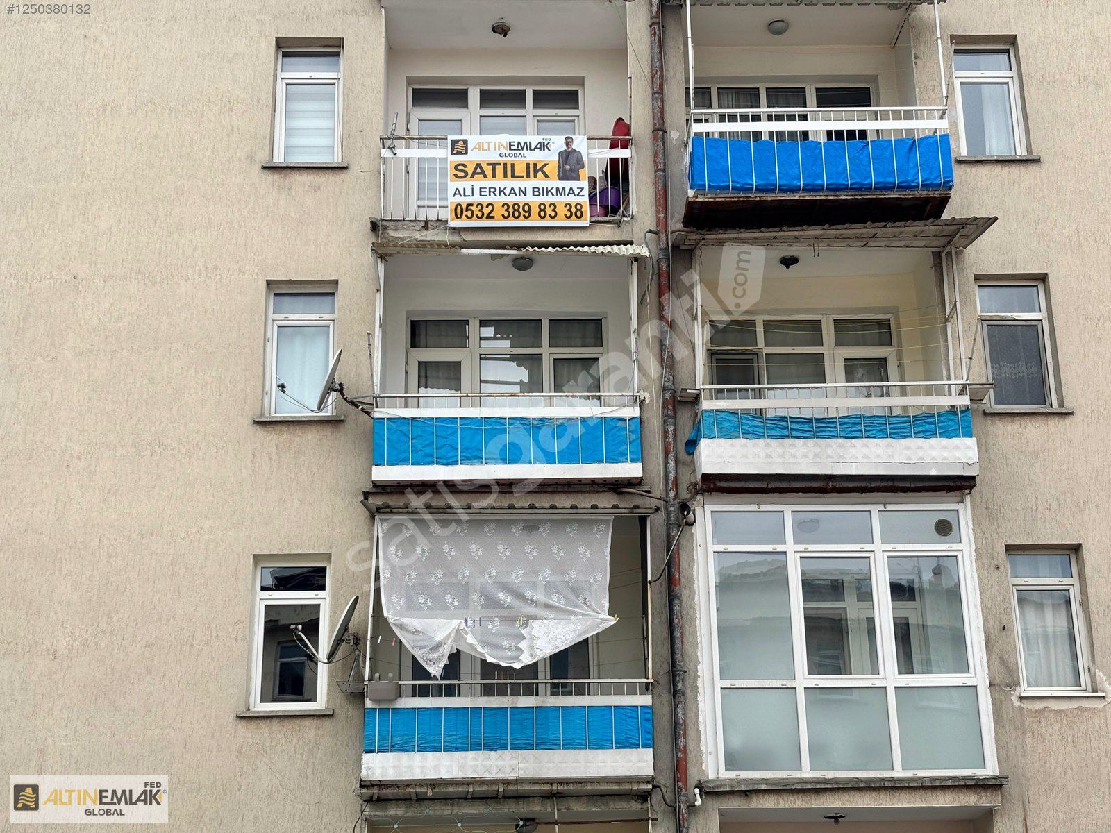 ESENYURT MAH. KARTAL SİTELERİNDE ARA KATTA SATILIK 3+1 DAİRE