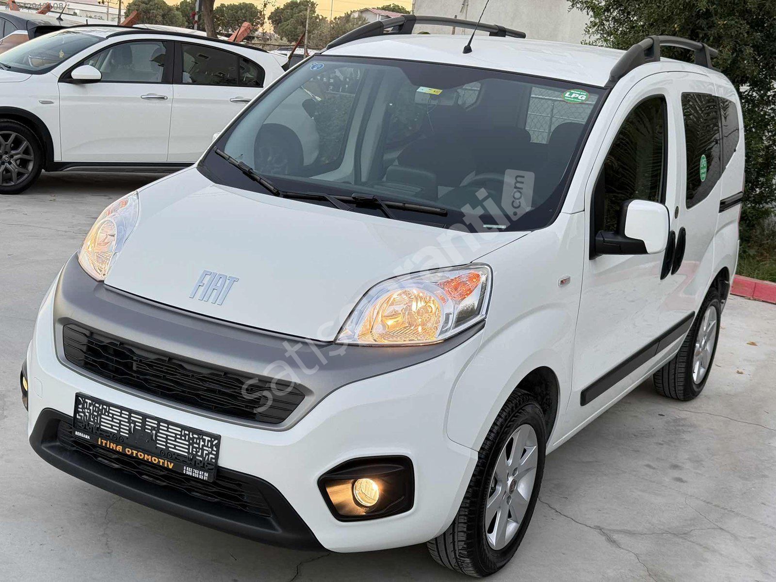 7.450 KM // SIFIR EMSALİ // ÇİZİKSİZ-BOYASIZ // FİORİNO 1.4 EKO+