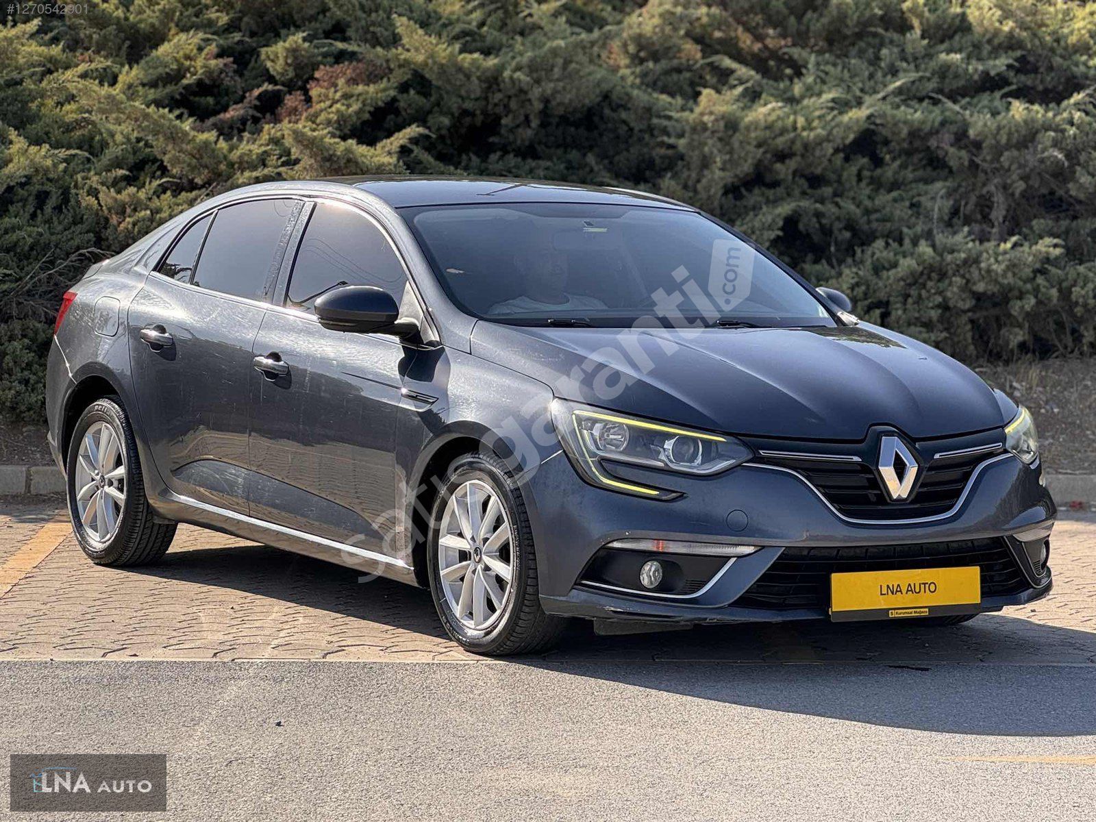 LNA AUTO-2018-MEGANE-TESLA EKRAN-NAVİ-GERİ GÖRÜŞ-182.000km
