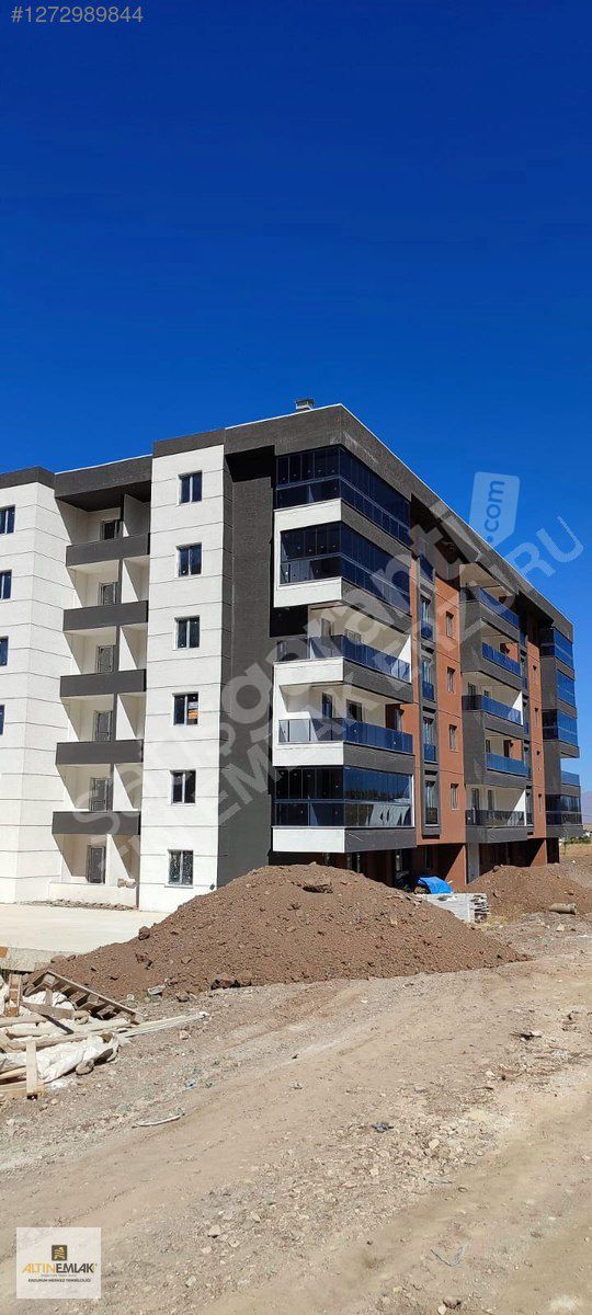 ALTIN EMLAK'TAN YILDIZKENT'DE SATILIK 4+1 SATILIK DAİRE