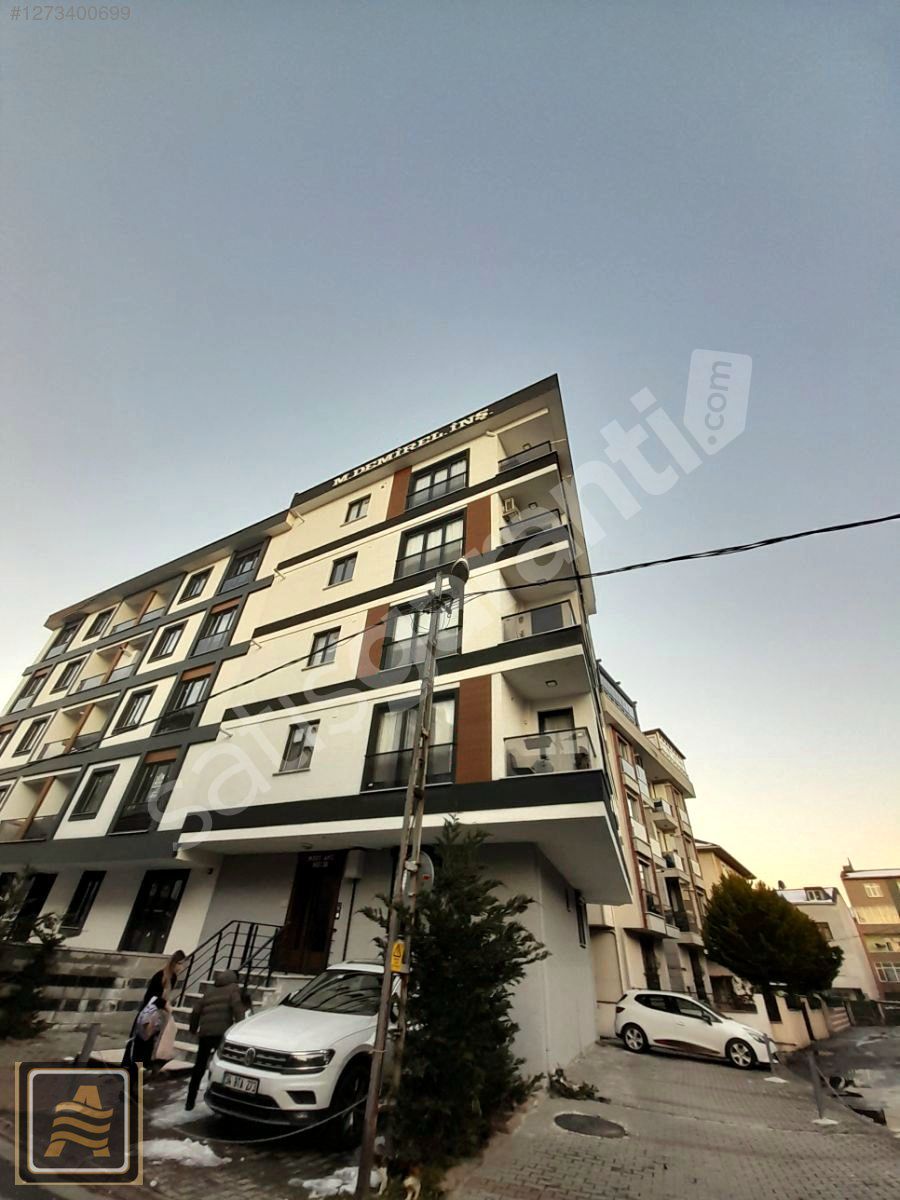 METROYA AVM YE YÜRÜME EBEVEYN BANYOLU İSKANLI ARA KAT 3+1