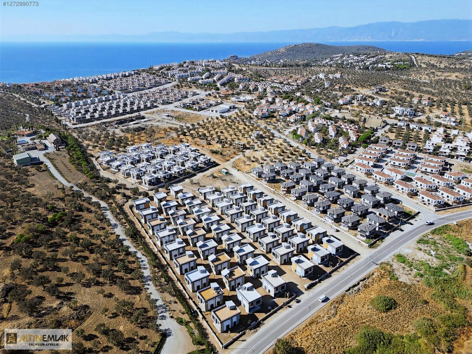 ALTIN EMLAKTAN GÖMEÇ KEMALPAŞADA SATILIK 3+1 SIFIR VİLLA