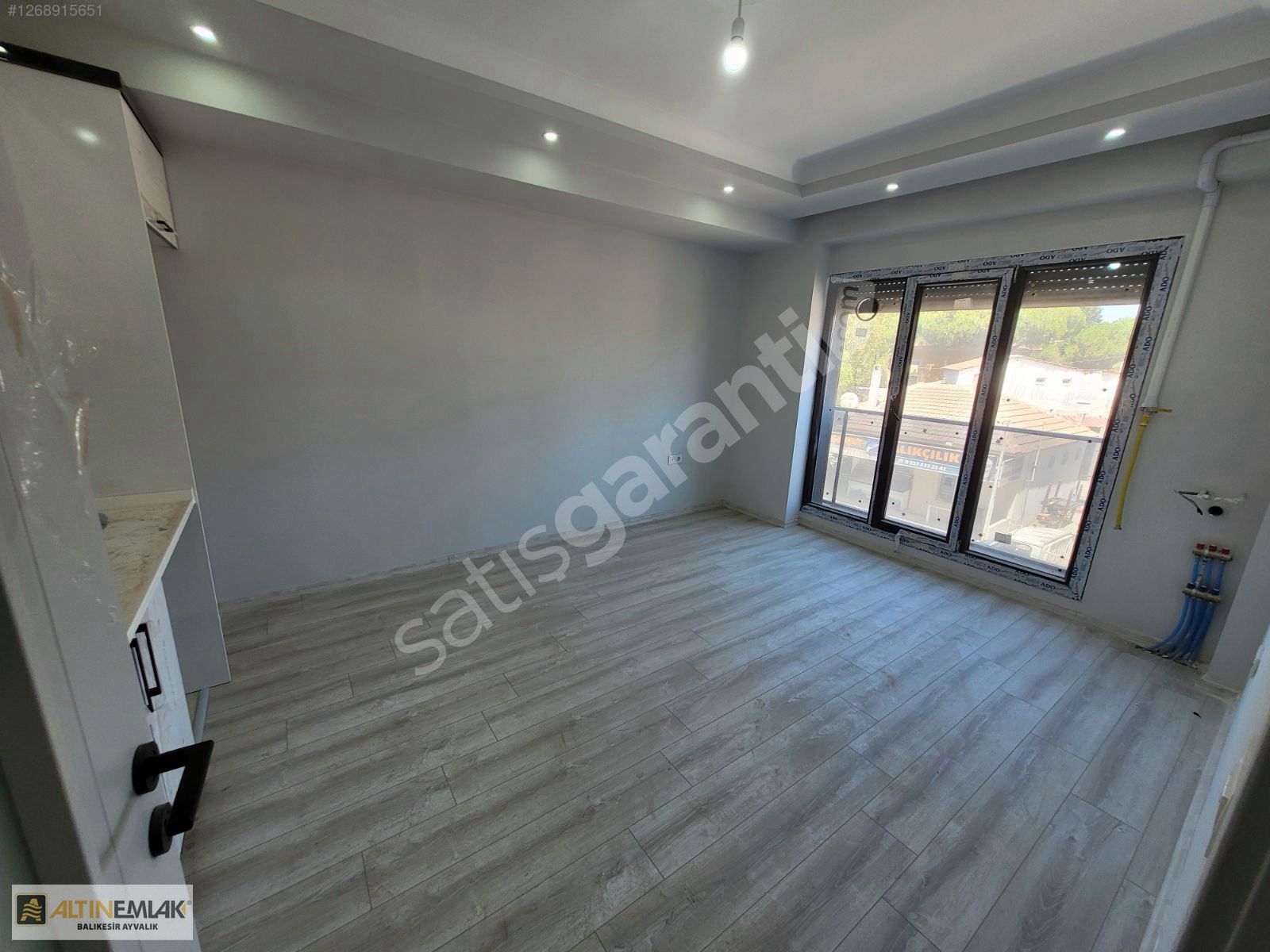 GÖMEÇ YAYA MAH. SATILIK 1+1 YERDEN ISITMA DOĞALGAZLI LÜKS DAİRE