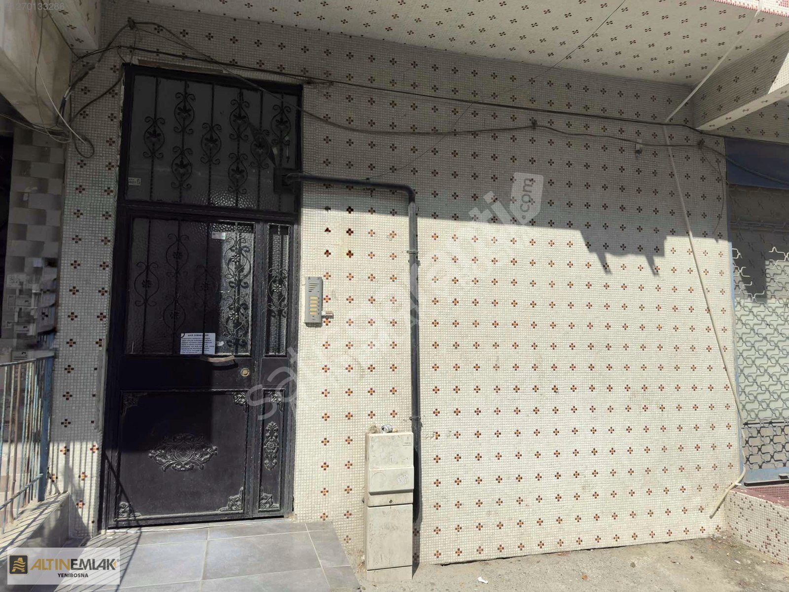 YENİBOSNA ÇOBANÇEŞME MOLLAGÜRHANİ CAMİNE YAKIN 3+1 SATILIK DAİRE