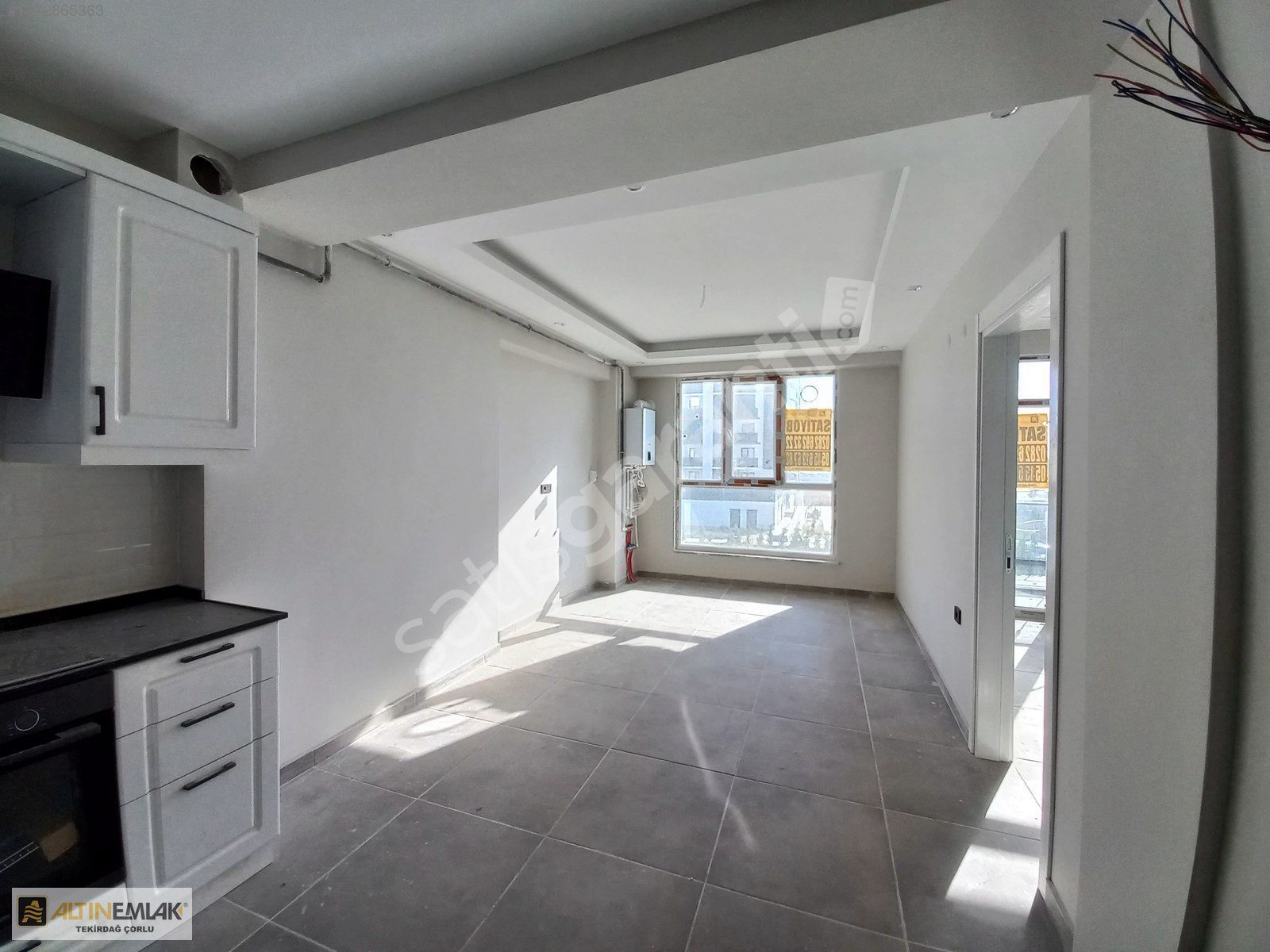 HATİP MAH. BAYINDIR TOWERS'TA SATILIK HAVUZ CEPHE 1+1 DAİRE