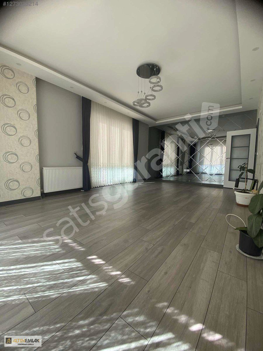 BÜLENT ECEVİT CADDESİ ÜZERİNDE HARİKA KONUMDA SATILIK 2+1 DAİRE