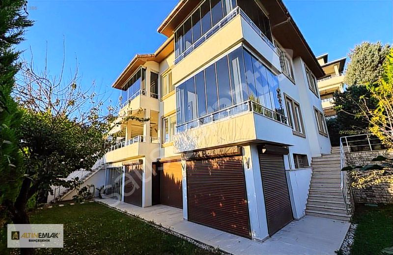 BEYKOZ ÇAVUŞBAŞI ÇENGELDERE BUTİK SİTEDE HAVUZLU EŞYALI VİLLA
