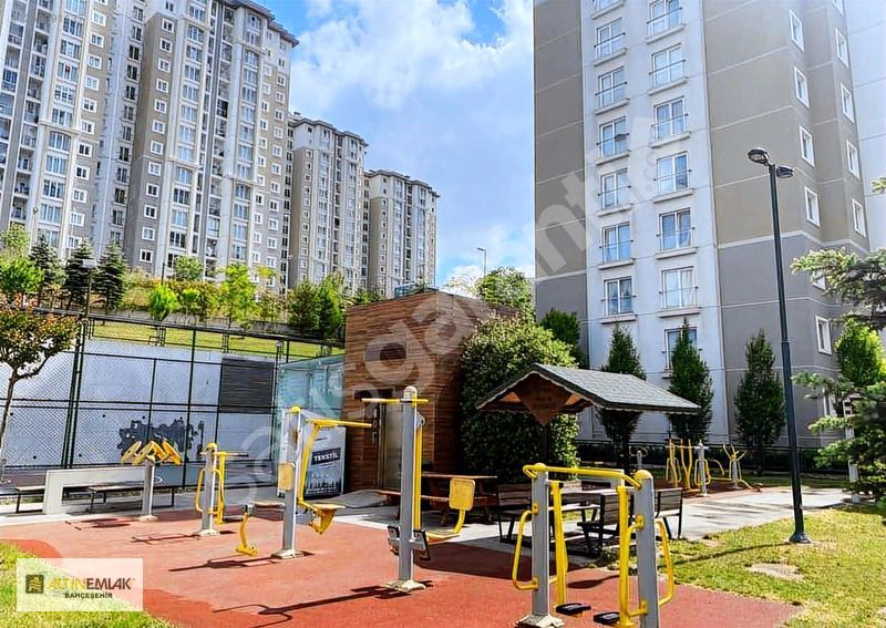 BAHÇEŞEHİR VADİTEPE 4. BÖLGEDE OTURUMA HAZIR 3+1 SATILIK DAİRE