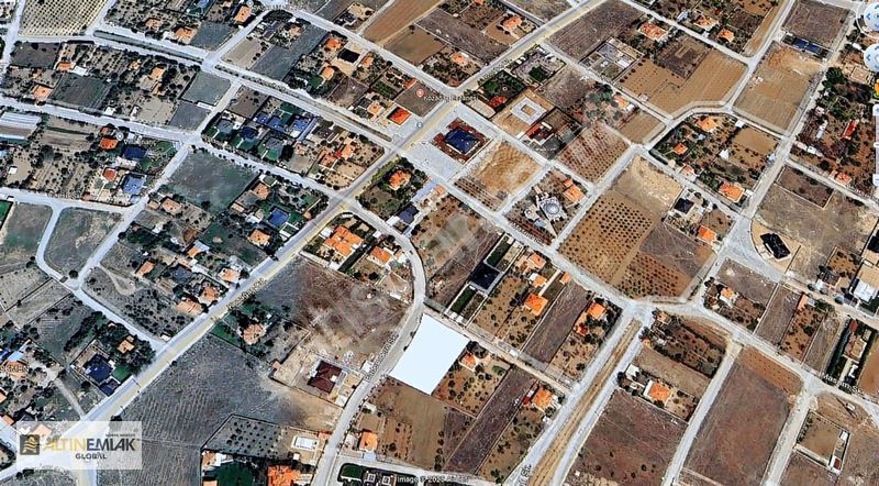 Meram Kozağaç Müstakil Tapulu 2150 m2 Satılık Köşe Parsel