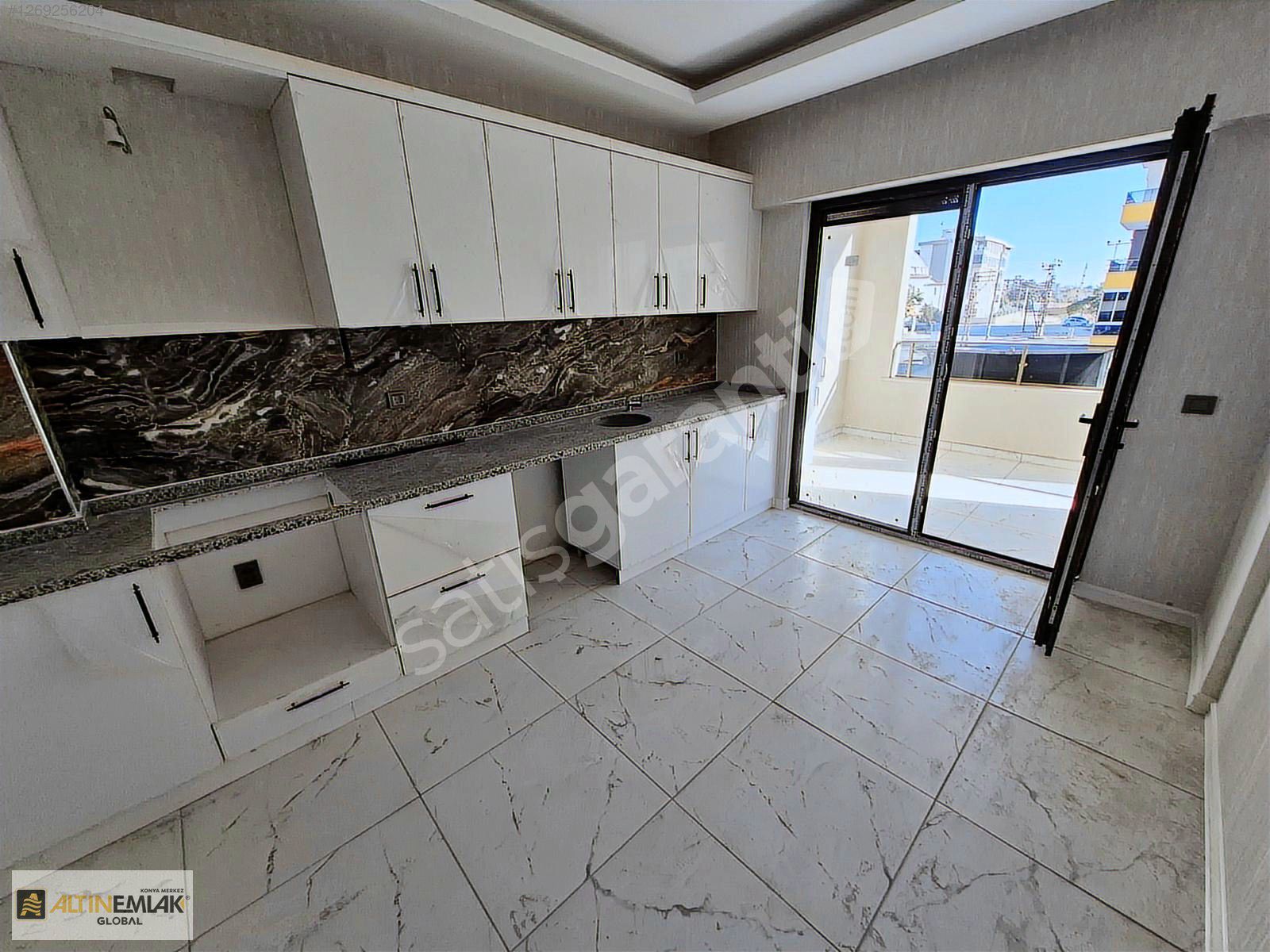 Önü Açık Cadde Üzeri Arakat 3+1 Kiralık Daire İlk Siz Oturun