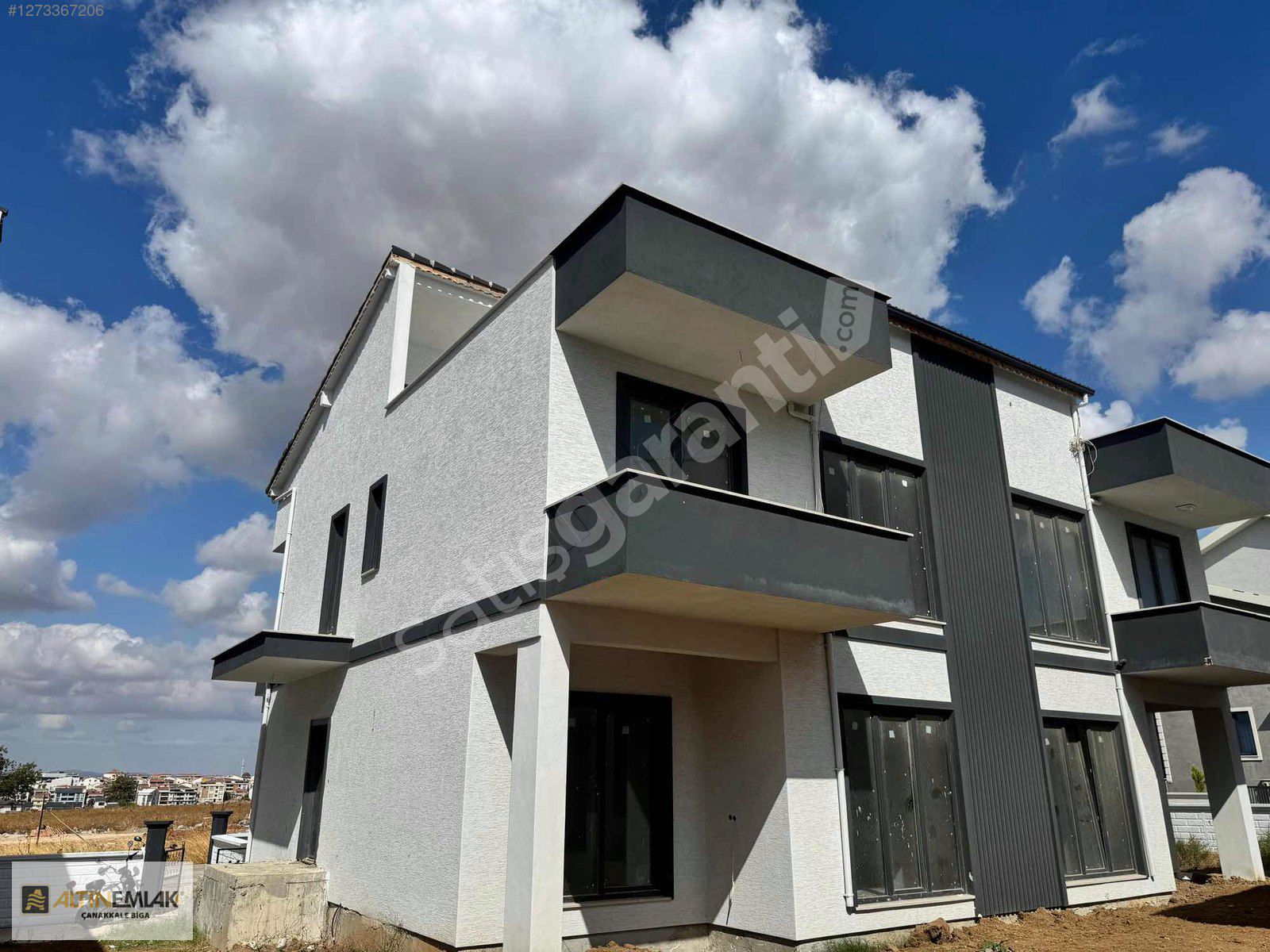 Kalafat Bölgesinde Geniş Kullanımlı Satılık Villa