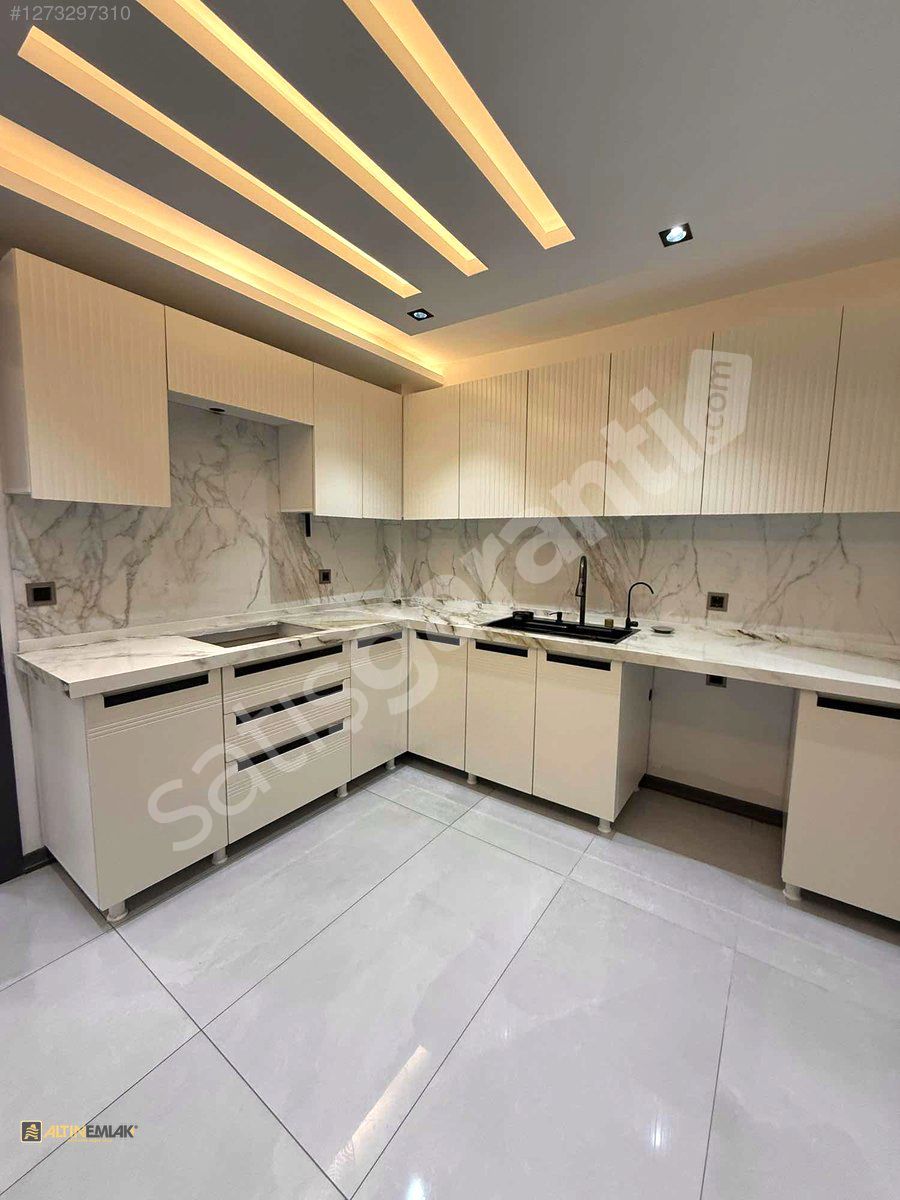ALTIN EMLAK'TAN EMİRVAN EVLERIN'DE 3+1 FIRSAT DAİRE
