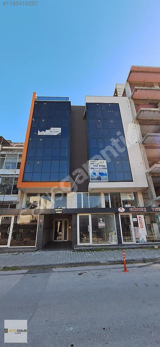 BALIKESİR TOPLU TAŞIMA YAKINI SATILIK SIFIR OFİS , İŞYERİ, BÜRO