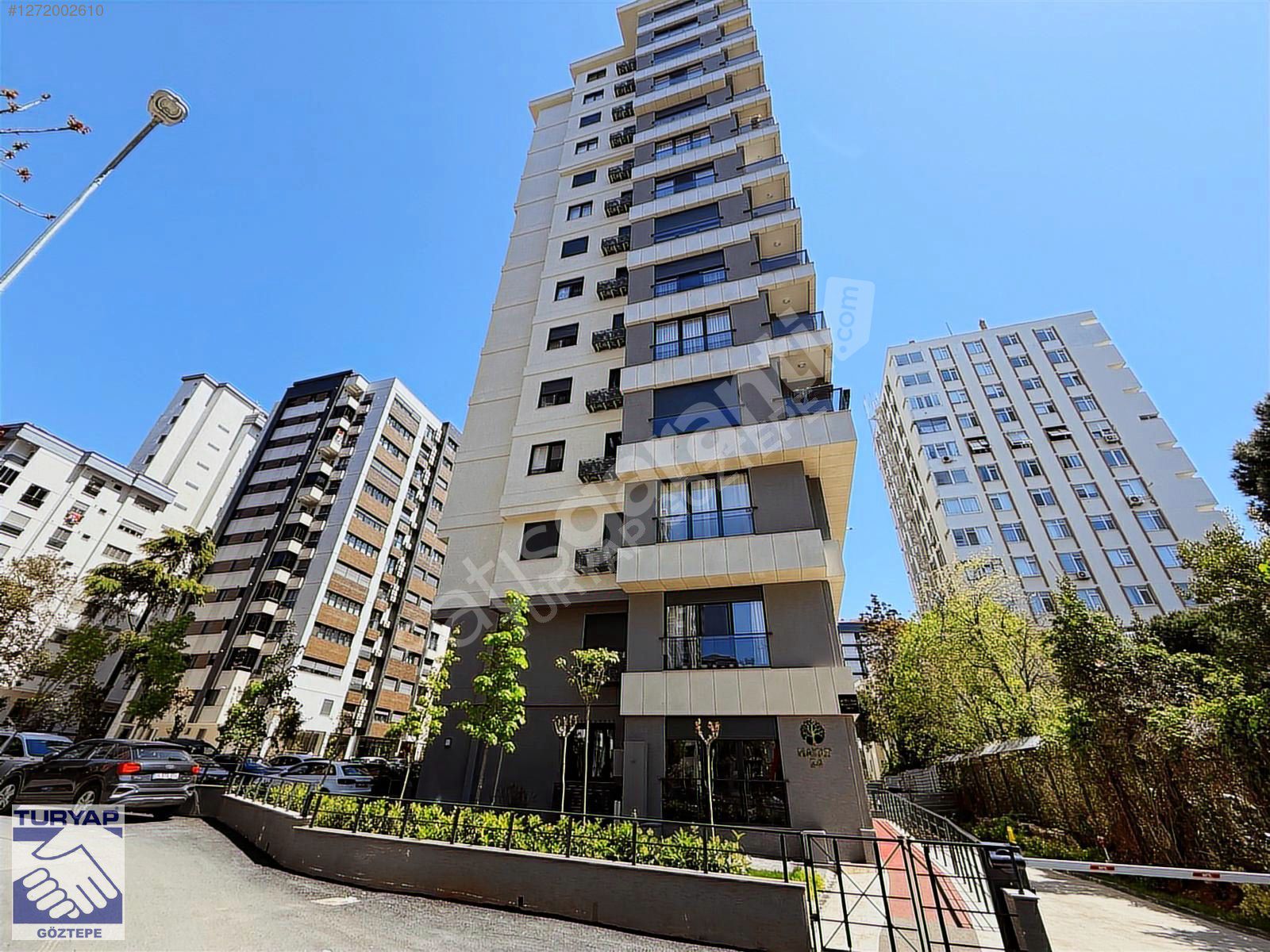 TURYAP GÖZTEPE DEN BAĞDAT 1.PARALEL SOKAKTA 3+1 SATILIK DAİRE