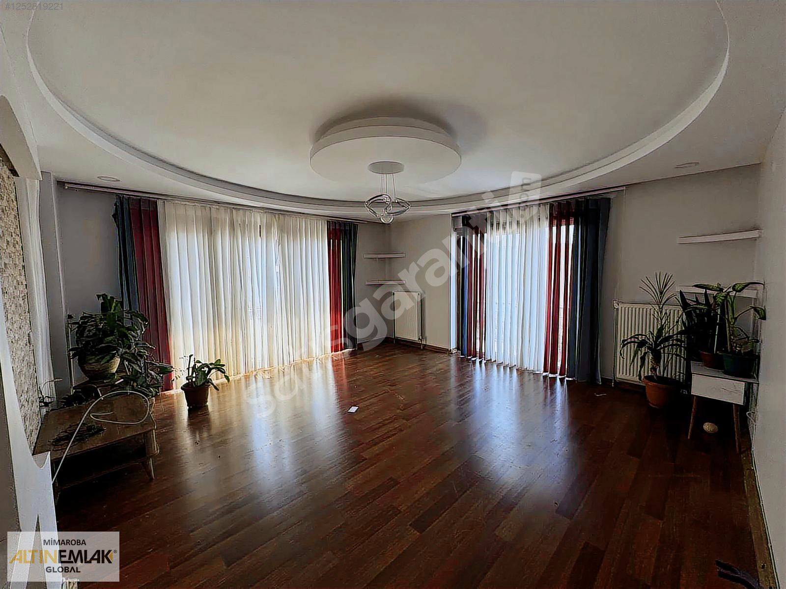 Diamond Hill Sitesi'nde Park Cepheli 3+2 Dubleks 170 m² Net