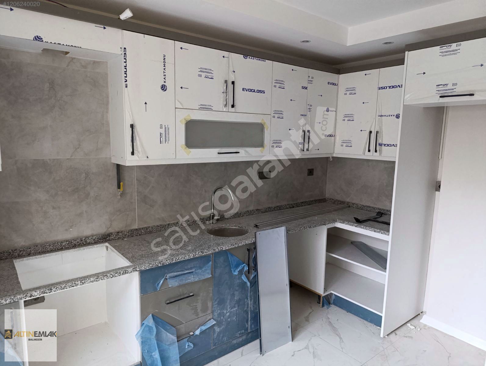 BALIKESİR KARESİ 1. ORUÇ GAZİ MAHALLESİ SIFIR 2+1 SATILIK DAİRE