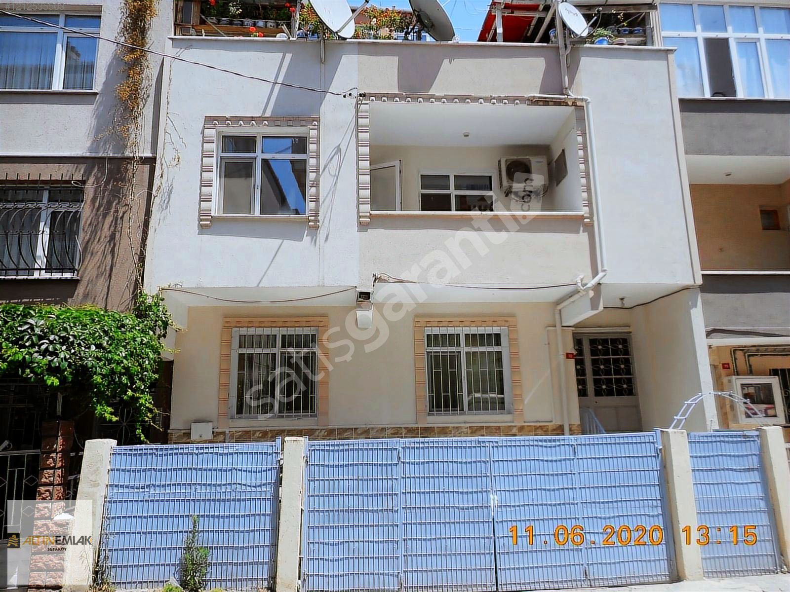 Sefaköy Kanarya Mh Satılık Bina 300 m2,Huzur Caddesine 300 mt