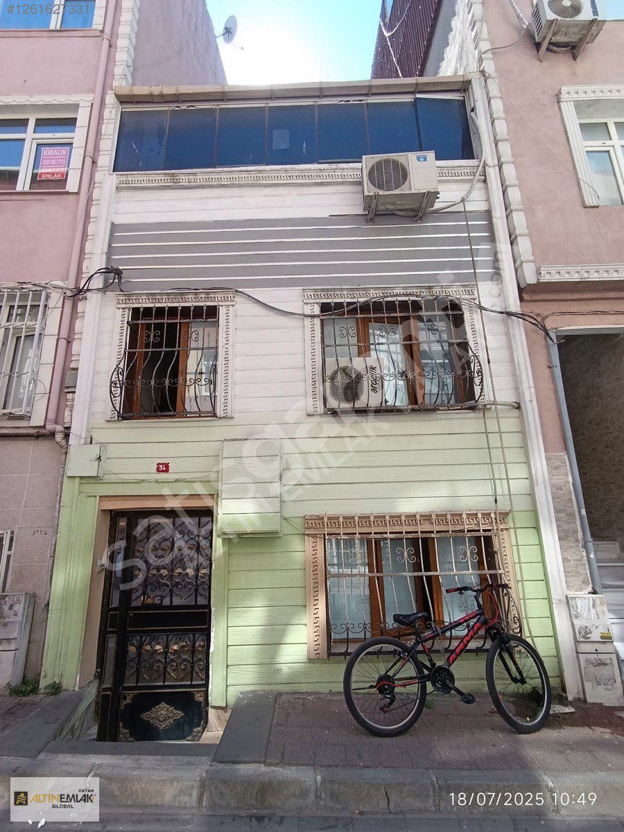 TAKASA UYGUN İPEK KAYTAN SOKAK'TA SATILIK 3 KATLI MÜSTAKİL BİNA