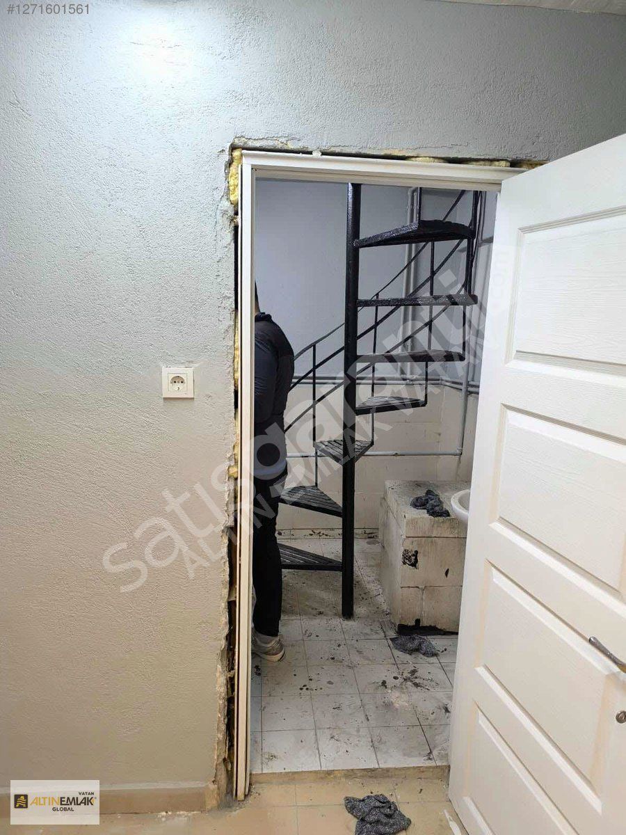 MİLLİYET VE VATAN CADDESİ'NİN ORTASINDA 2 KATLI 140M2 KİRALIK