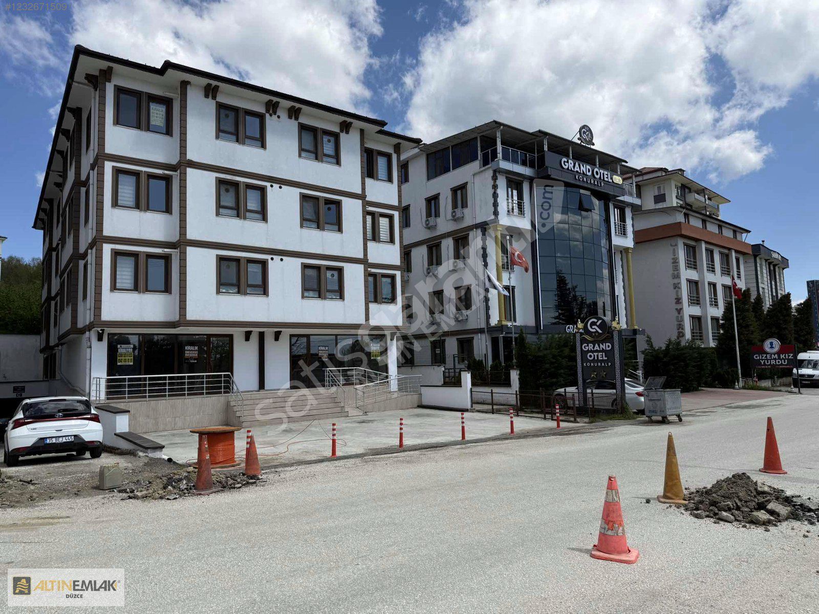 ALTIN EMLAK'TAN ÜNİVERSİTE BÖLGESİNDE KİRALIK DÜKKAN