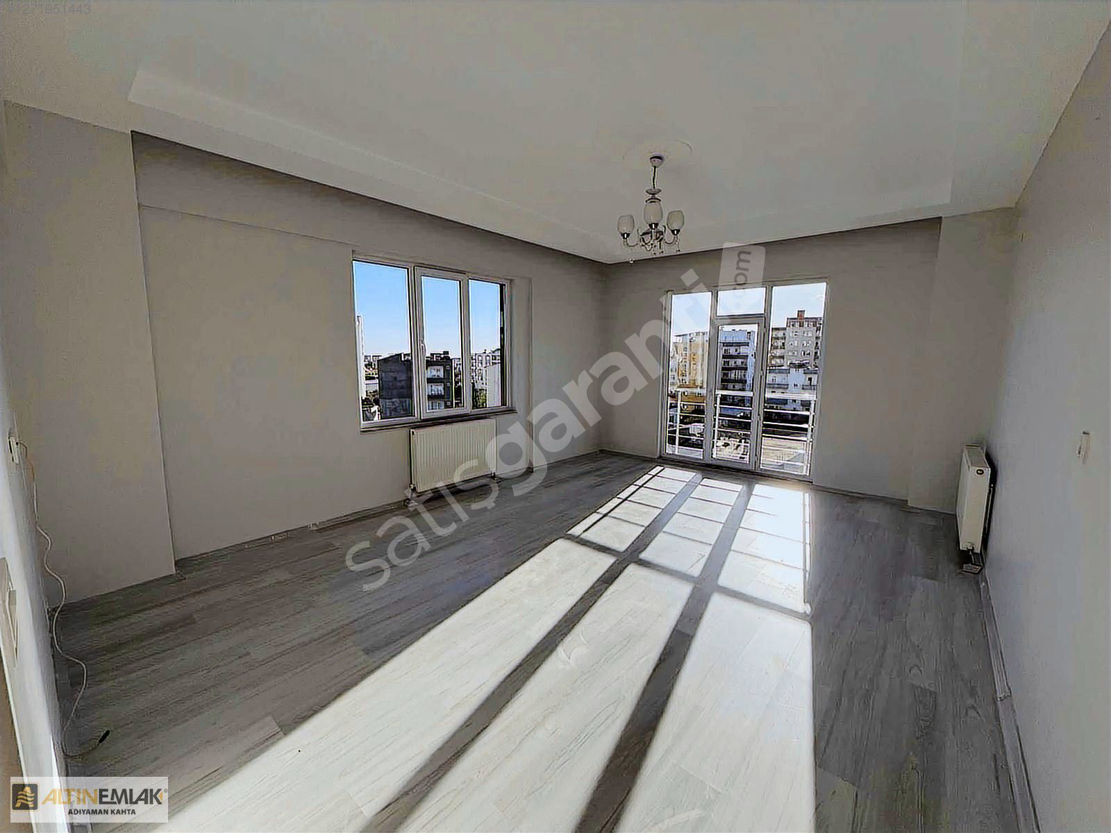 ALTIN EMLAK'TAN SATILIK GİRNE'DE 3+1 180m² SİTE İÇİNDE DAİRE