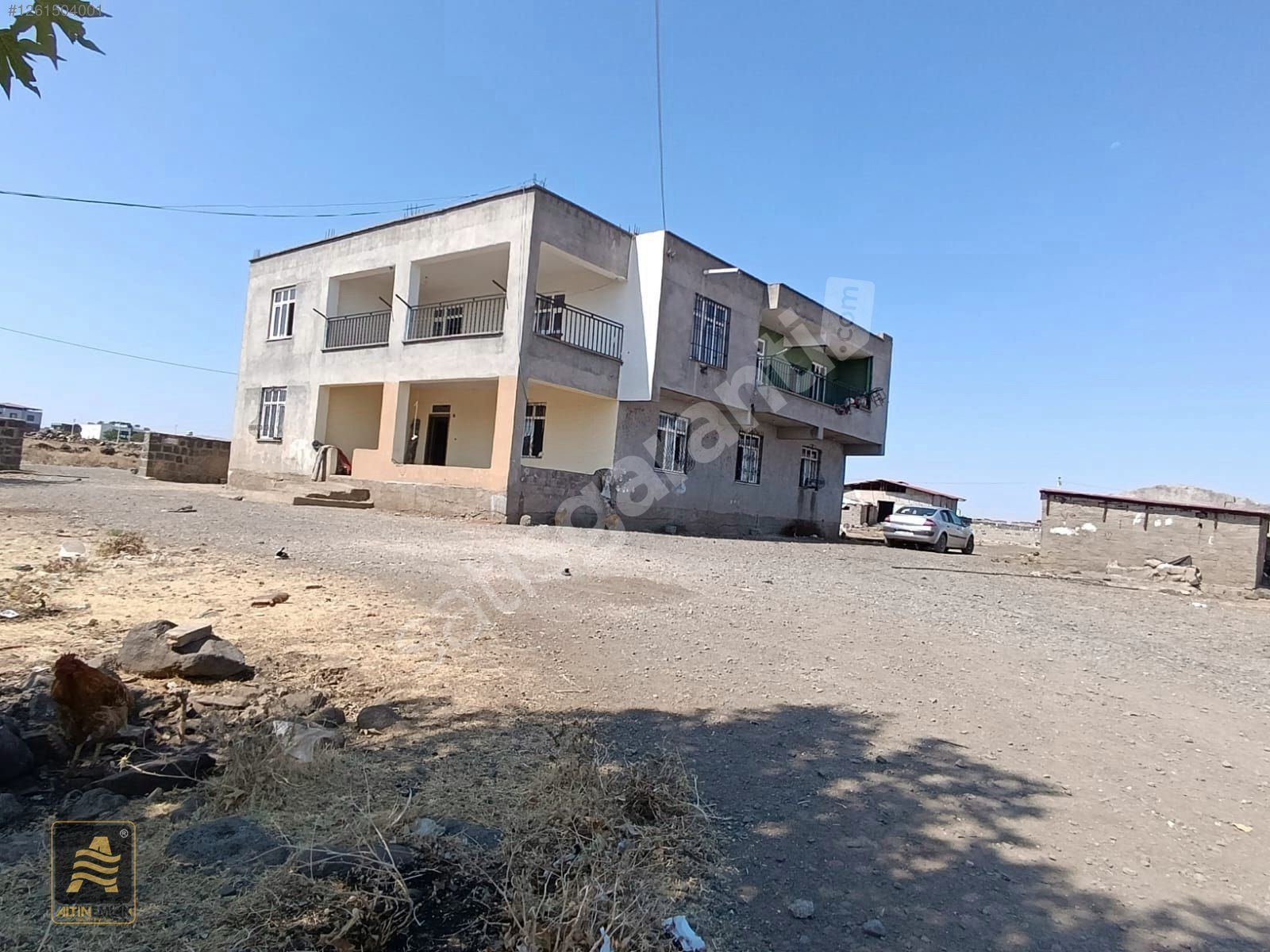 DİYARBAKIR YOLBOYU SATILIK MÜSTAKİL EV+ 4 DÖNÜM TARLA