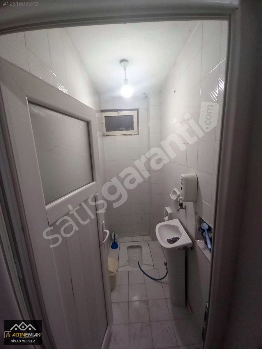 EMEK MAHALLESİ CADDE ÜZERİNDE 2,5+1 SATILIK DAİRE