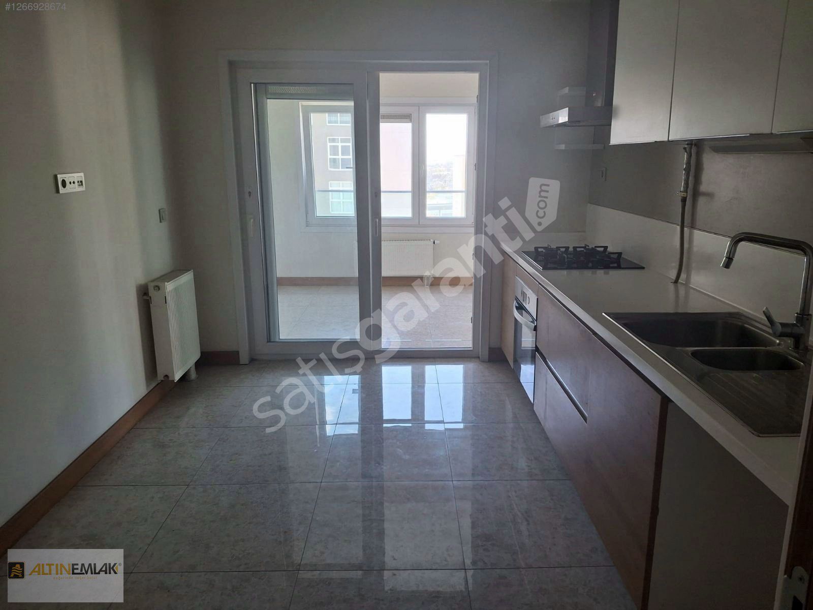 AVRUPARK 650 ADA SATILIK 3+1 DAIRE