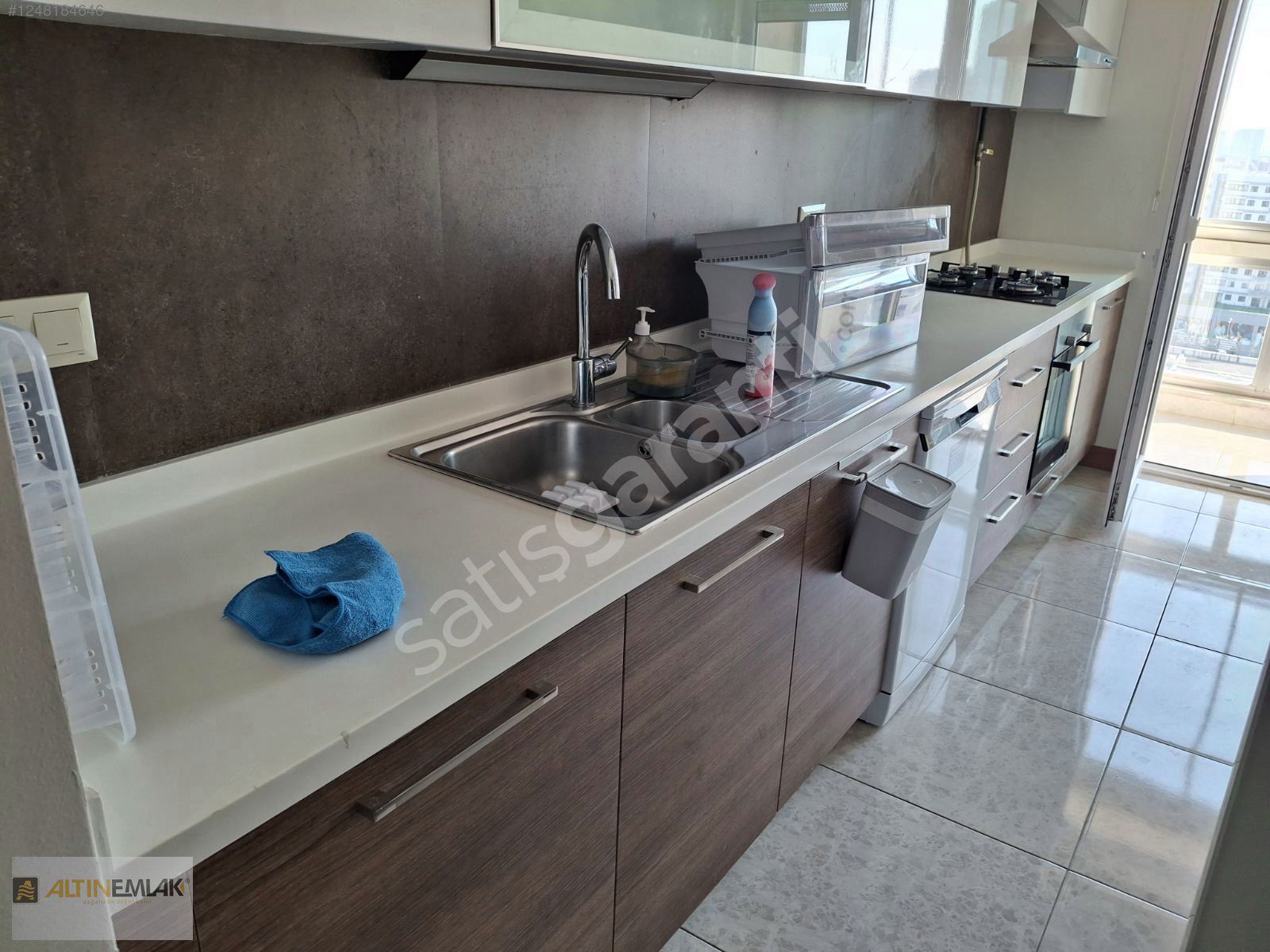 BAHÇEKENT FLORA SİTESİNDE TERASLI 3+1 SATILIK DAİRE