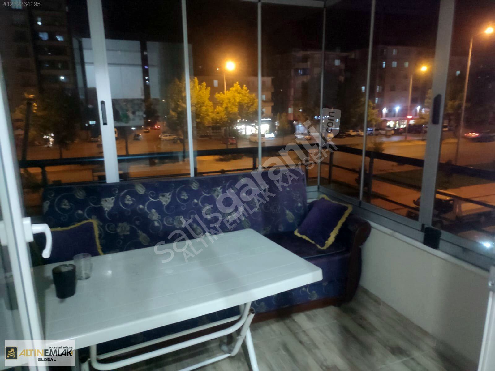 ALTIN EMLAK GÜVENCESİ İLE BAĞDAT CAD.GÜZEL BİR KONUMDA 3+1 DAİRE