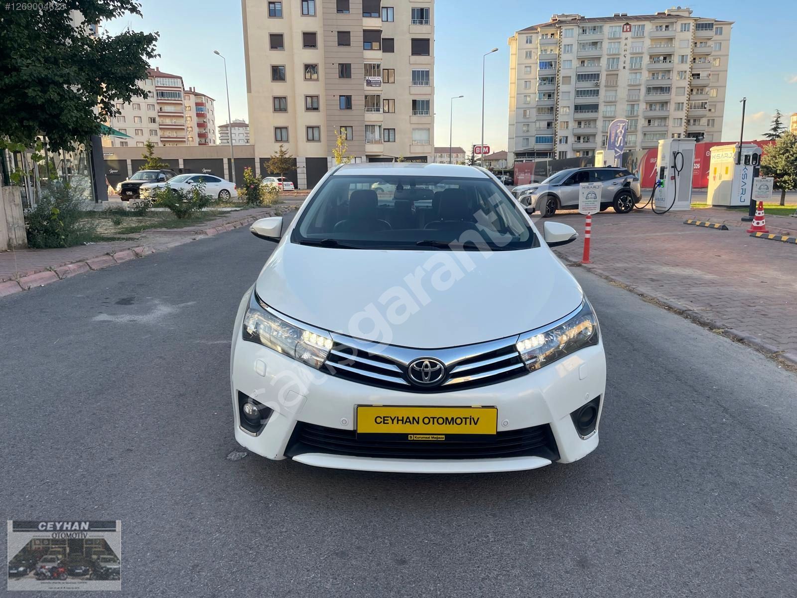 2013 COROLLA PREMIUM OTOMATİK PARK NAVİ G.GÖRŞ.KAMERA FUL+FUL