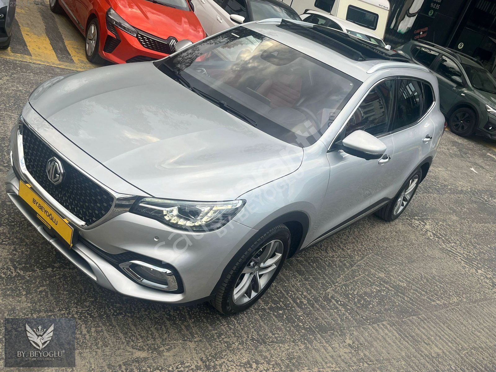 2024 BOYASIZ/YENİ KASA/MG HS 1.5 T-GDI LUXURY