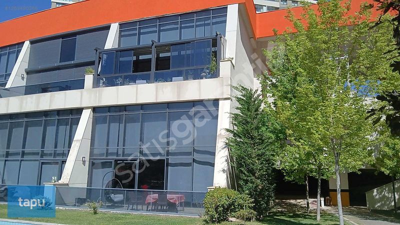 PAZARLIKLI Çankaya İncek Prestij Sitesi'nde 3+1 Dubleks Daire