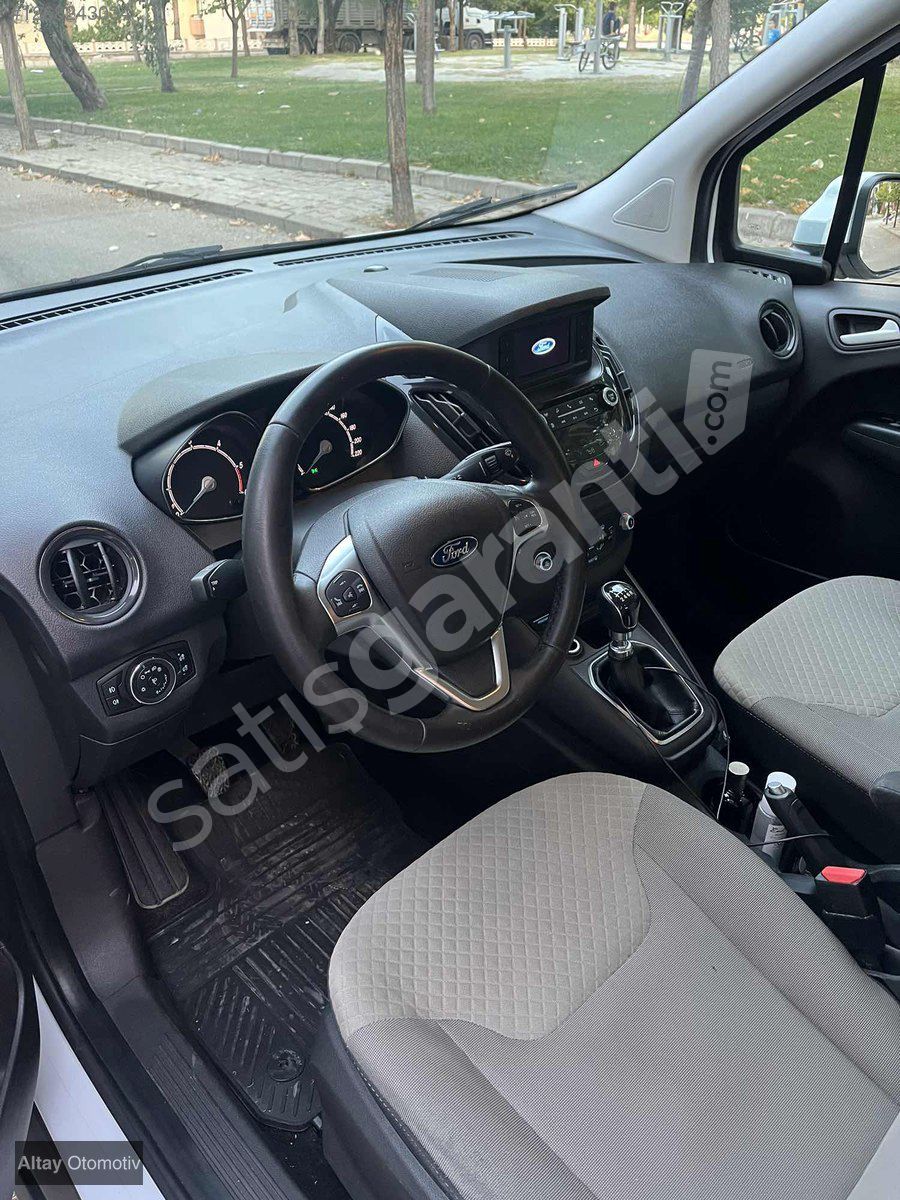 2022 OTOMOBL RUHSATLI FORD COURİER 1.5 TDCİ JOURNEY TİTANİUM