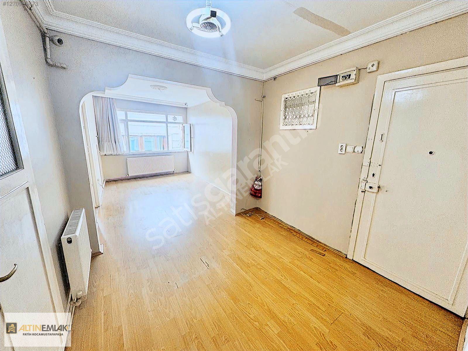 ALTIN EMLAK'TAN HASTANE YAKINI BALKONLU 2+1 KİRALIK DAİRE