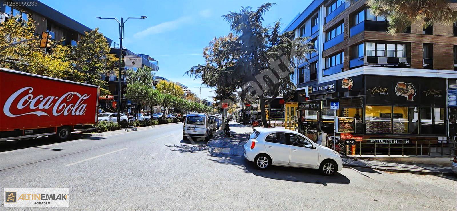 Acıbadem Caddesi Üzerinde Bahçe kullanımlı Sıfır Dükkan Mağaza
