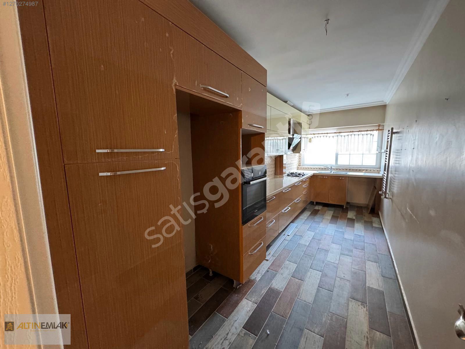 BEYLİKDÜZÜ BARIŞ MAHALLESİNDE SATILIK 3+1 DAİRE نتحدث العربية