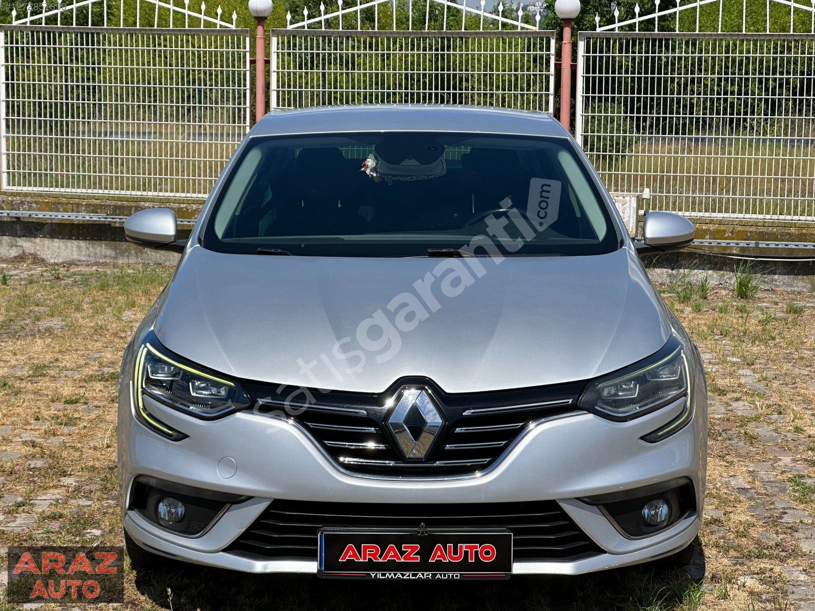 2020 ÇIKIŞ MEGANE 1.5 BLUEDCI İCON FUL PAKET DİZEL OTOMATİK VTES