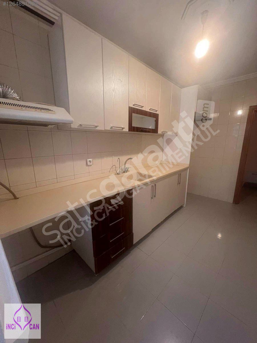 AVCILAR AMBARLI MH 2+1 ARA KAT SAHİLE 5 DAKK