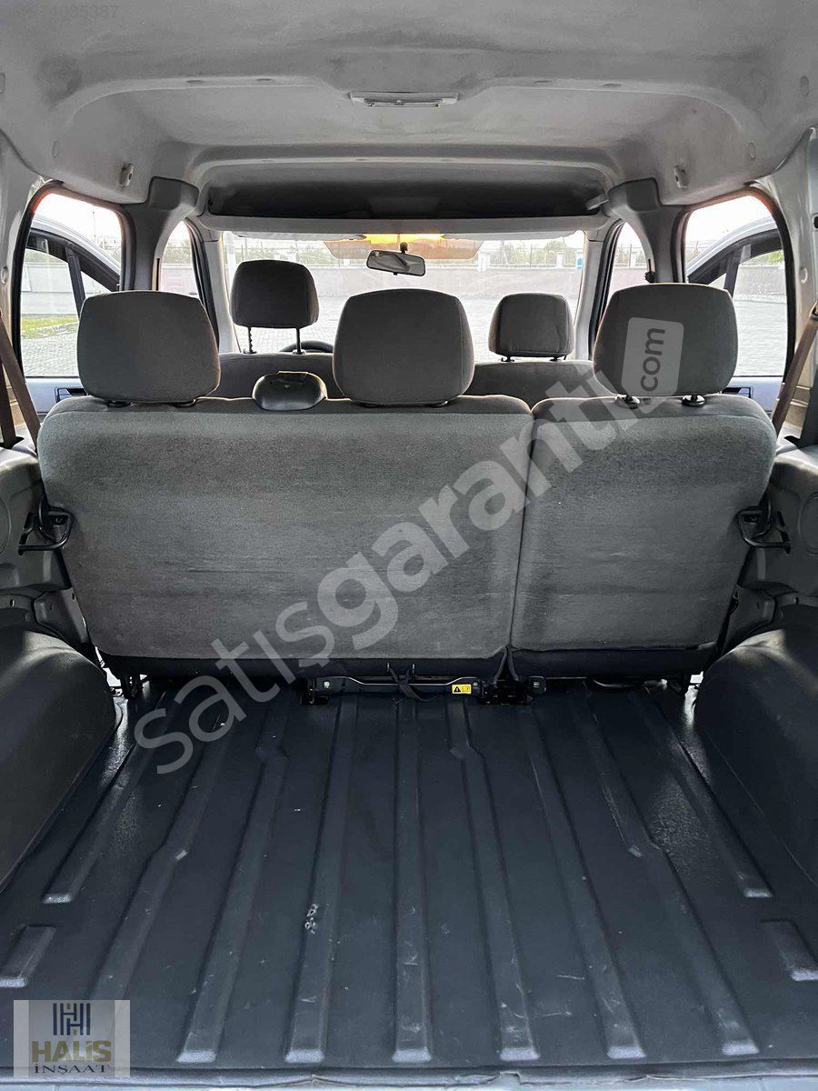 HALİS OTOMOTİV DEN SATILIK DEĞİŞENSİZ FORD CONNECT