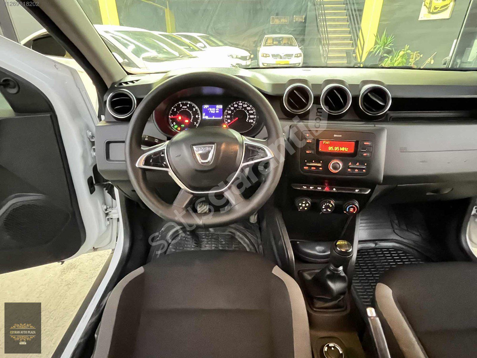 CEYRAN AUTO DAN ÇOK TEMİZ 4X4 DİZEL DUSTER